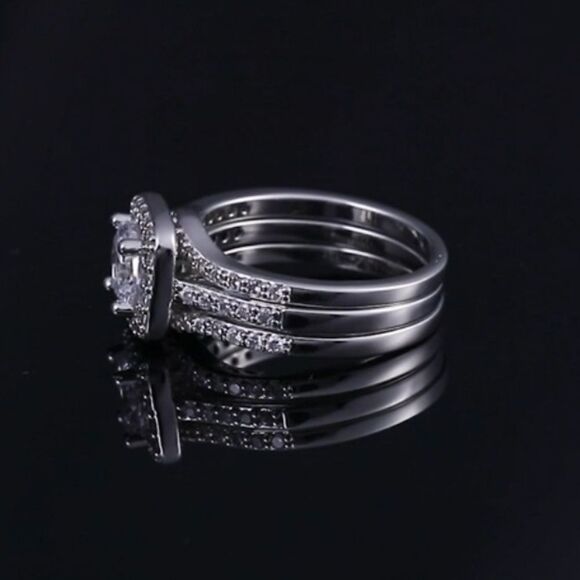 18K White Gold & White Diamond Cubic Zirconia Engagement Wedding Band Set 3 Pcs - Picture 5 of 11